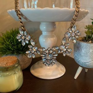 Beautiful statement necklace! Gently worn!